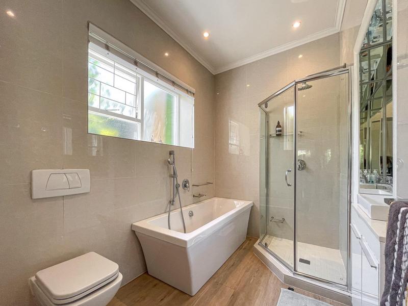 4 Bedroom Property for Sale in Sea Point Western Cape